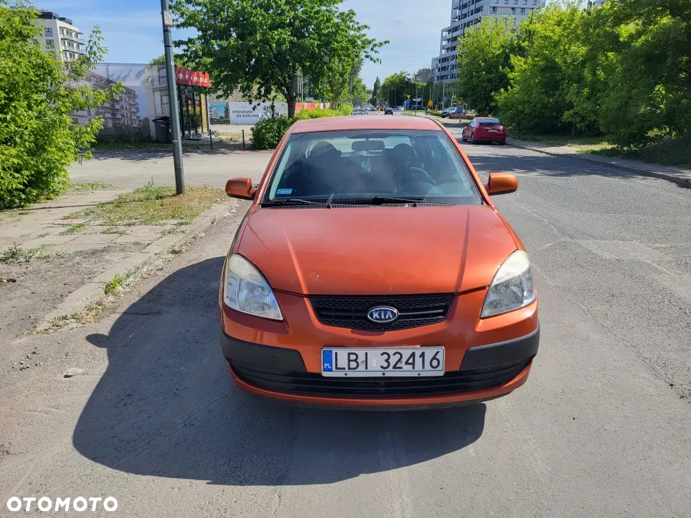 Kia Rio - 2