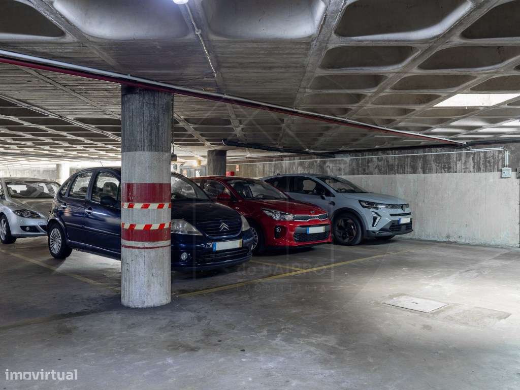 Apartamento T3 Vistas desafogadas em Ramalde, Porto-24