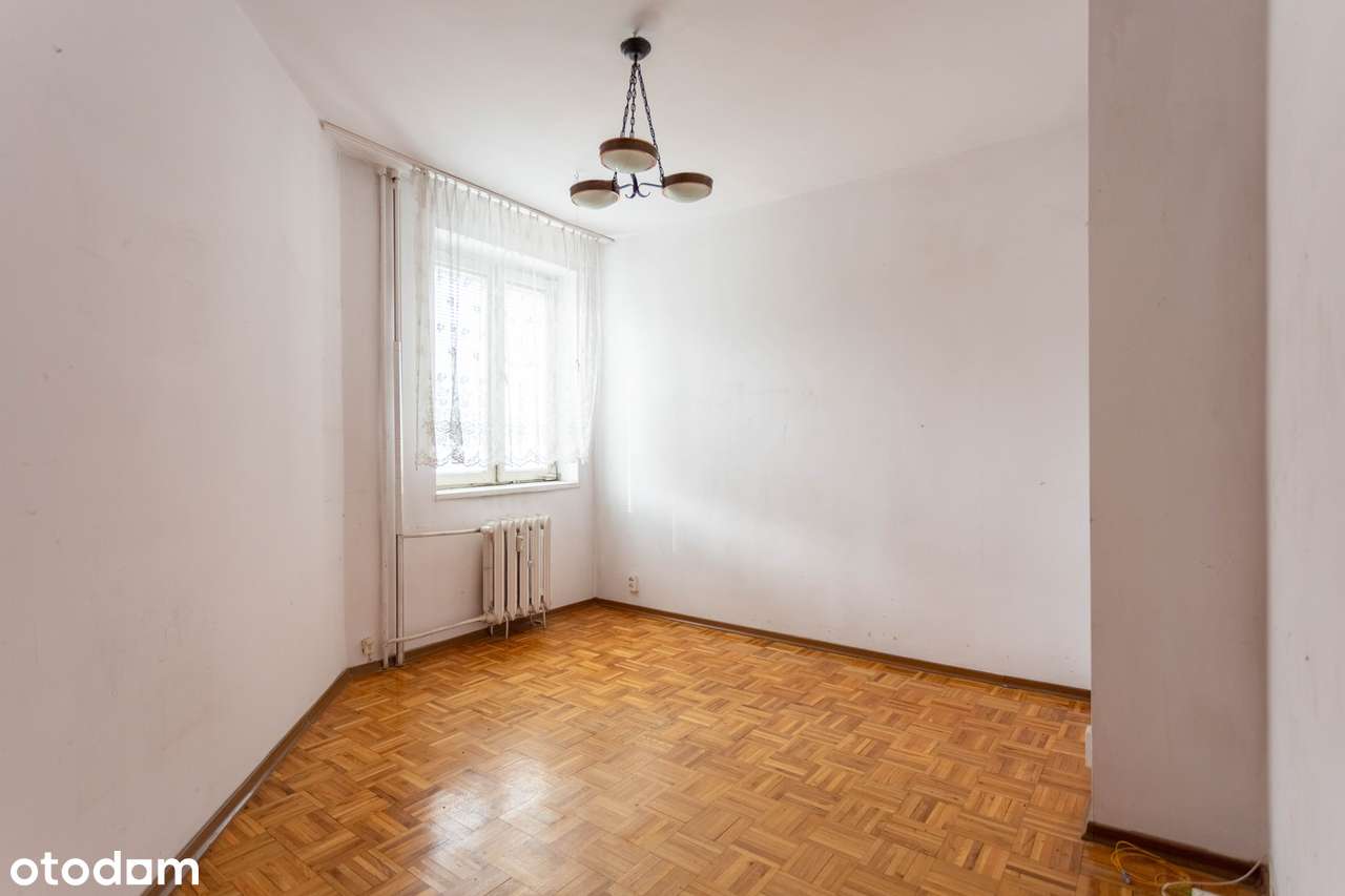 Trzypokojowe mieszkanie z balkonem na Piekarach-10