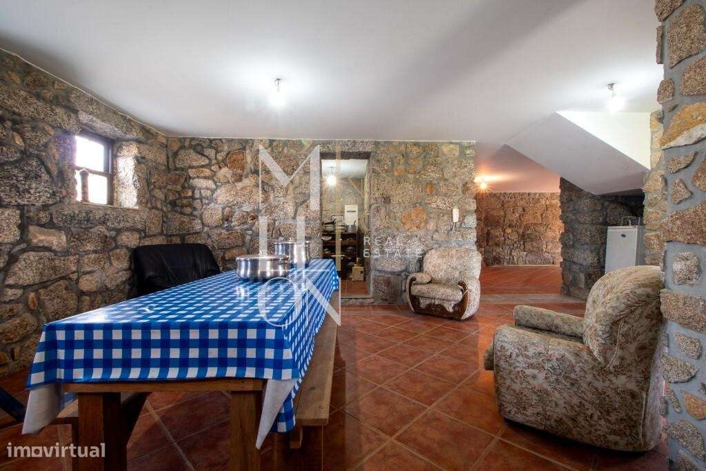 Quinta do Loureiro: Uma Casa Solar Histórica e Elegante em Lousada-12