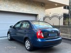 Hyundai Accent - 3