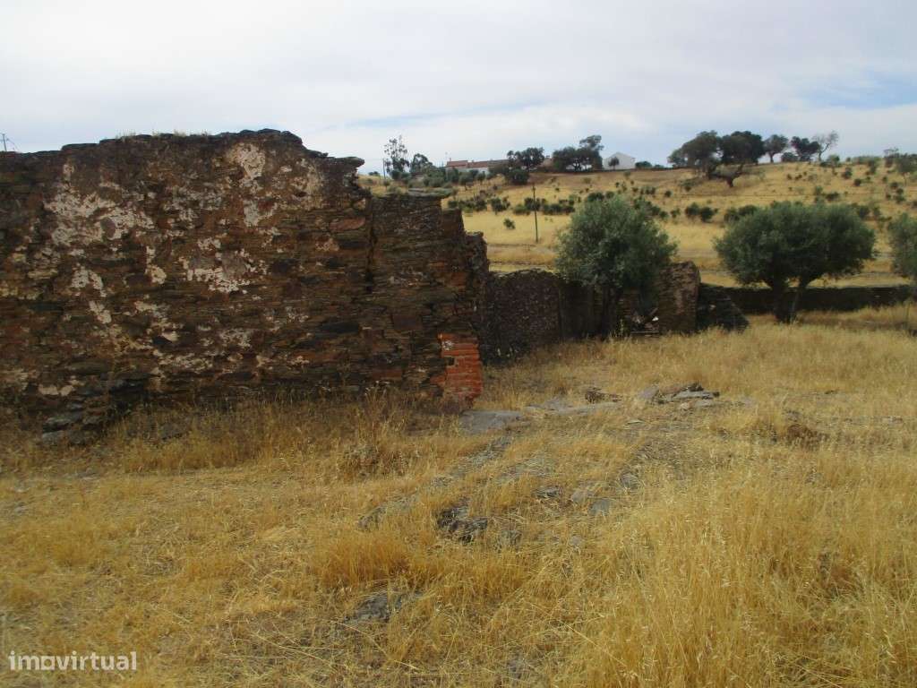 Quinta com 14,6 ha, próxima do Alandroal - Grande imagem: 5/26