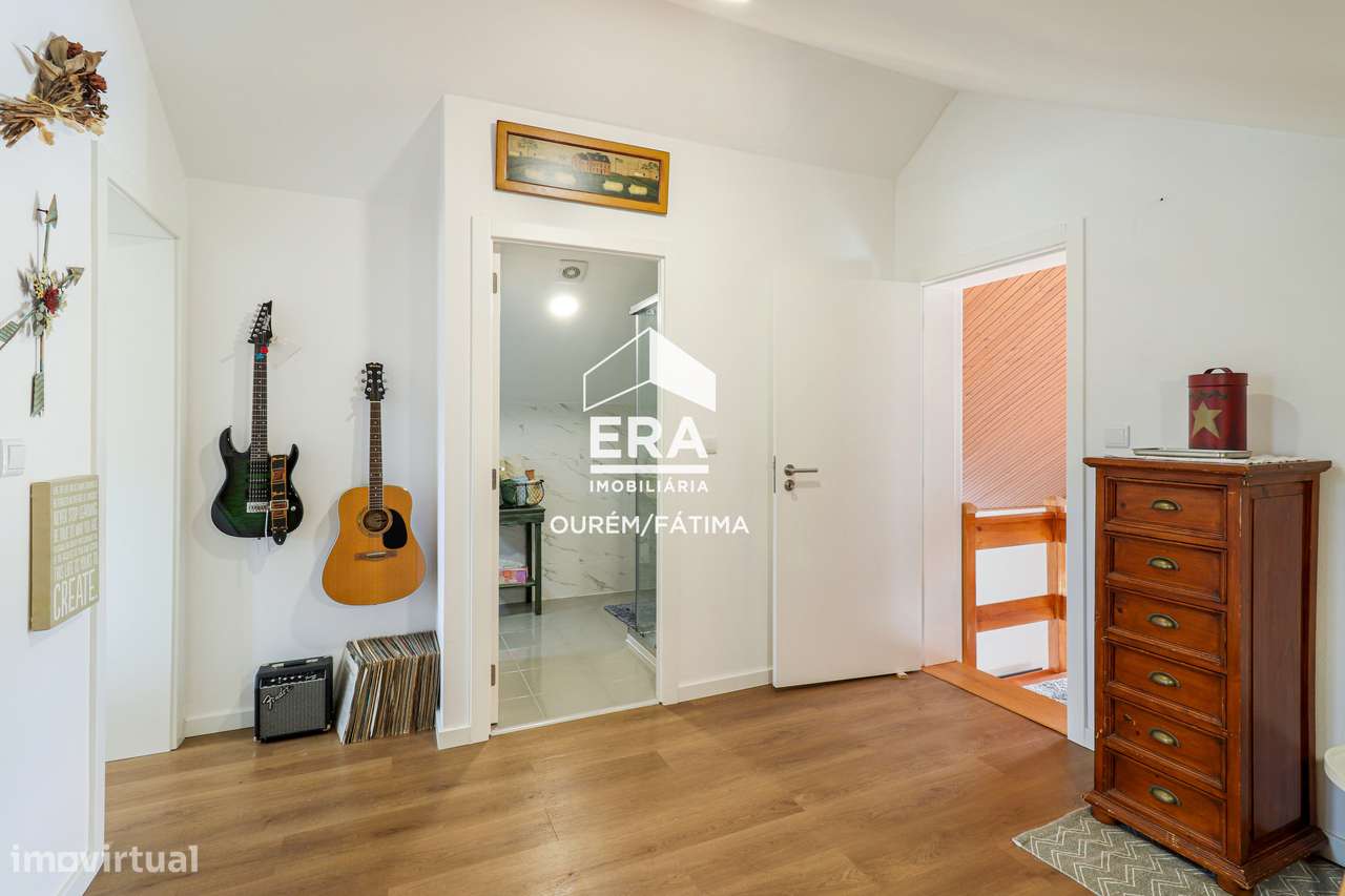 Moradia isolada T3+1-32