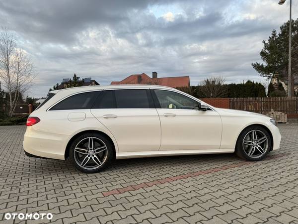 Mercedes-Benz Klasa E 400 4Matic T 9G-TRONIC AMG Line - 9