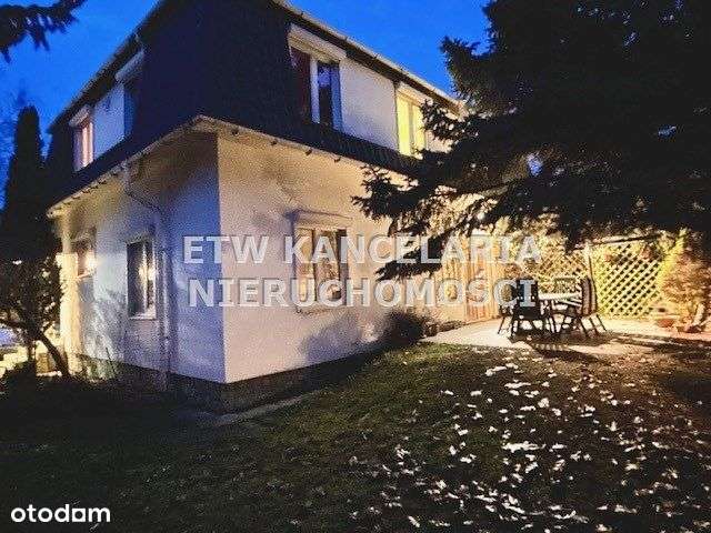 Wygodny dom rodzinny z fotowoltaiką.-4