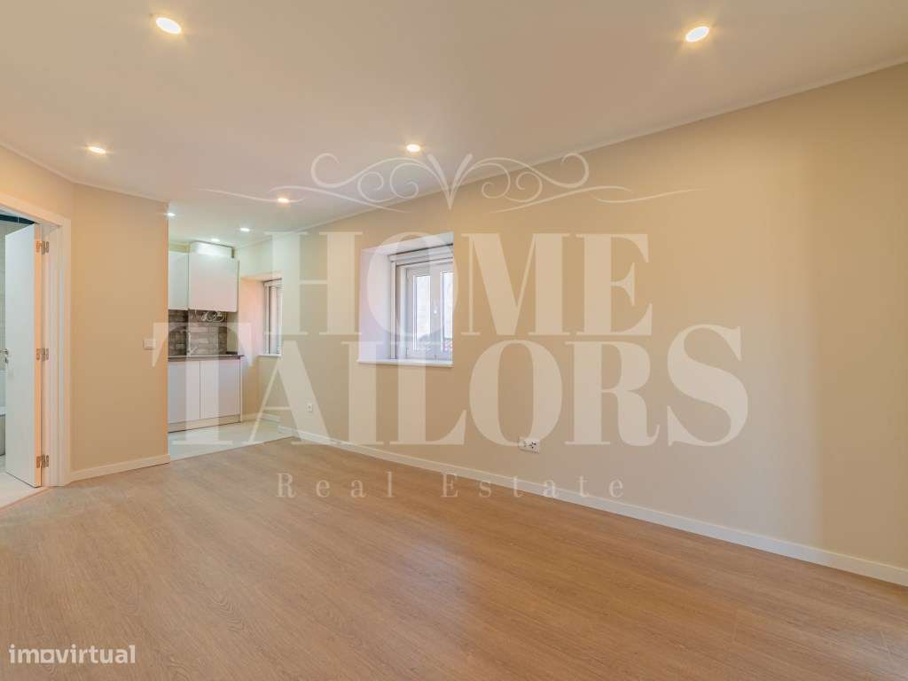 T1 no 2º Piso - Apartamento Renovado no Centro Histórico - Grande imagem: 2/9