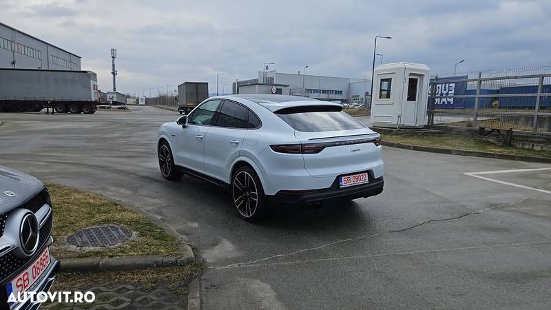 Porsche Cayenne Coupe E-Hybrid Tiptronic S Platinum Edition - 8