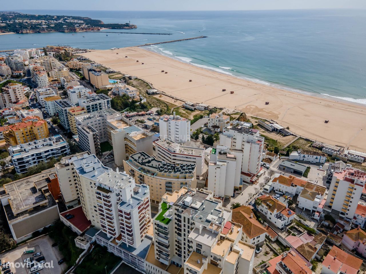 Apartamento T3 transformado em T1+T2 a  200m da Praia da Rocha, Portim