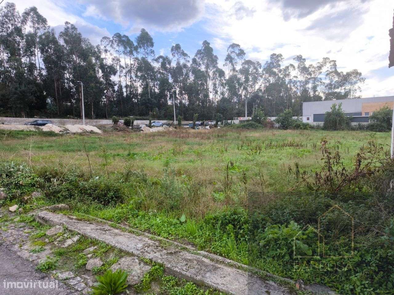 Terreno 771m2 p/ moradia 3 FRENTES térrea / dois pisos. Folgosa,Maia, - Grande imagem: 4/13