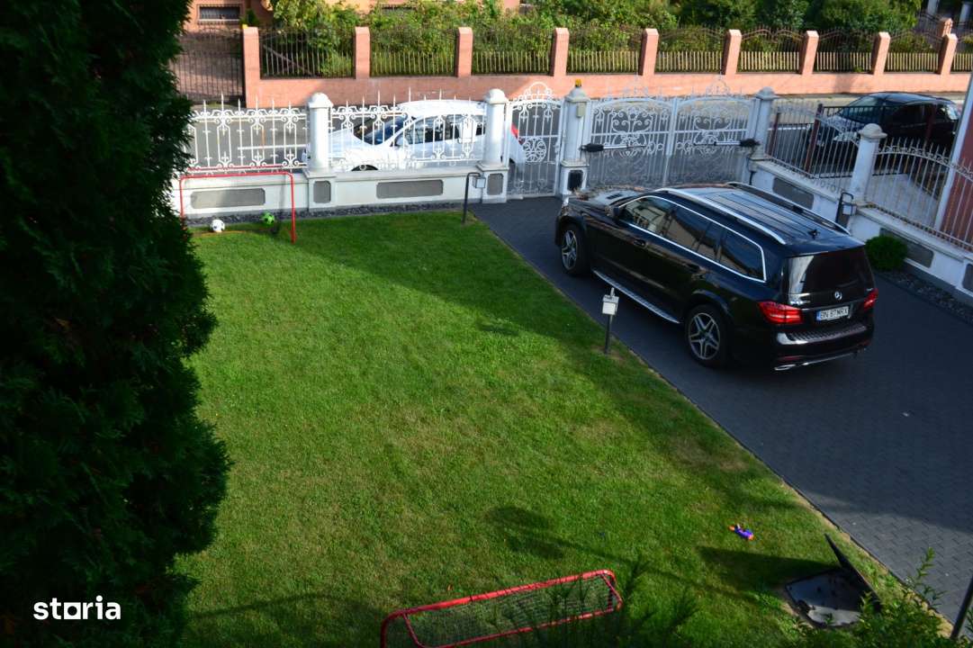 Casa/vila 400 mp-teren 900mp-piscina-Unirea- Vasile Petri, comision 0-9