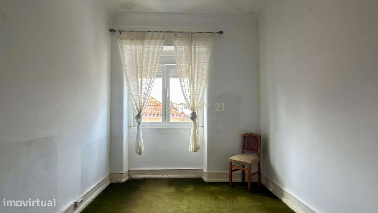 Apartamento T2 para Remodelação, Centro de Almada-4