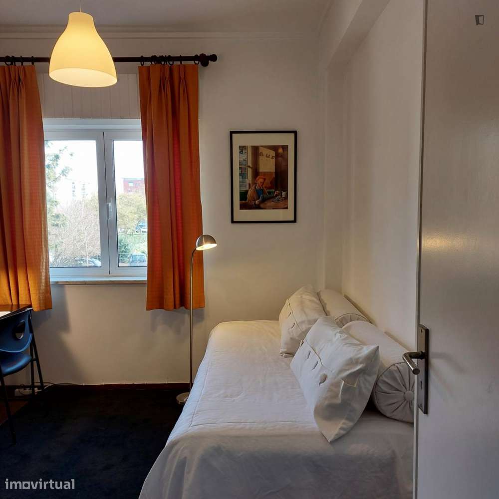 Quarto - localizado em Oeiras Lisbon - Grande imagem: 4/48