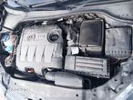 Volkswagen Golf 1.6 TDI DPF BlueMotion Technology Style - 33