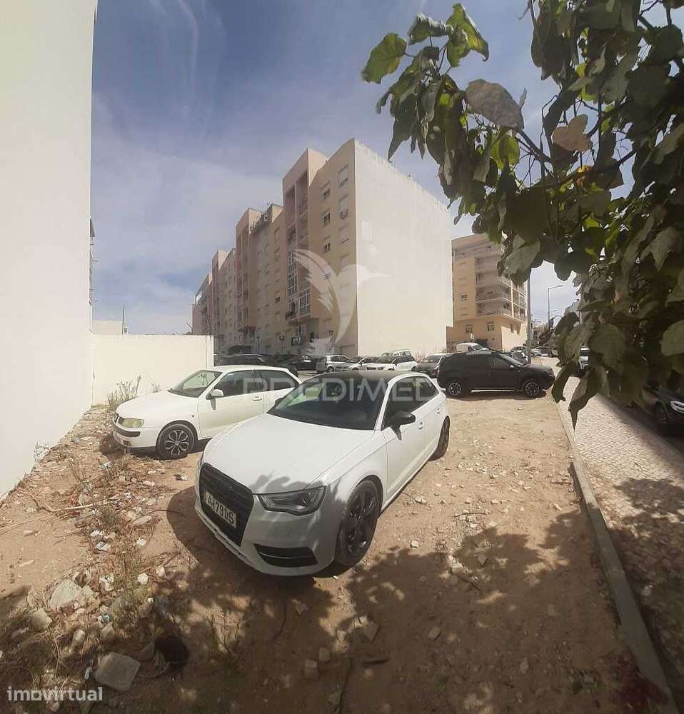 Terreno em Zona Central de Setúbal, para construção de Edifício de... - Grande imagem: 4/13