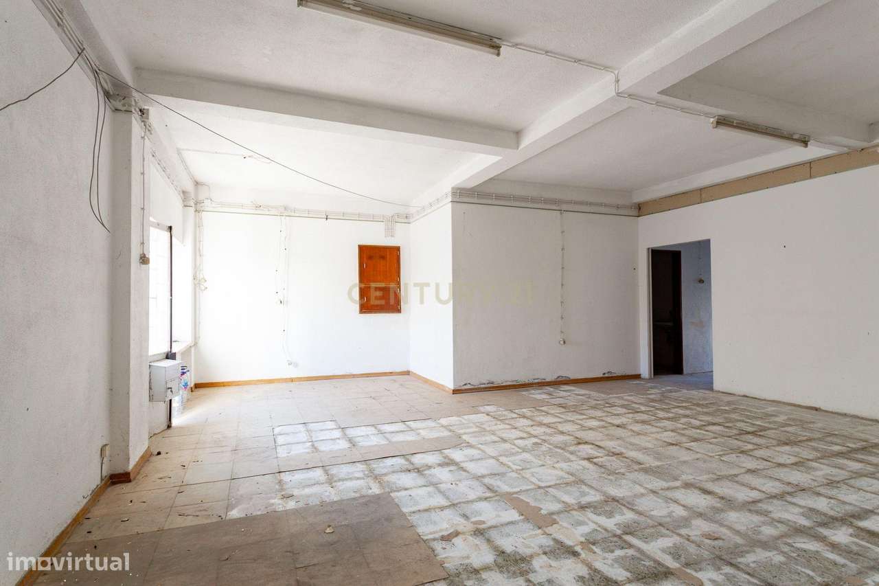 Loja com 61 m² no Bairro do Miratejo – Catujal - Grande imagem: 4/22