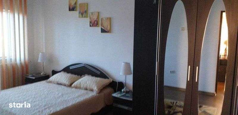 Vanzare casa cu etaj + teren in Targoviste, Micro 2 - Imagine principală: 4/5