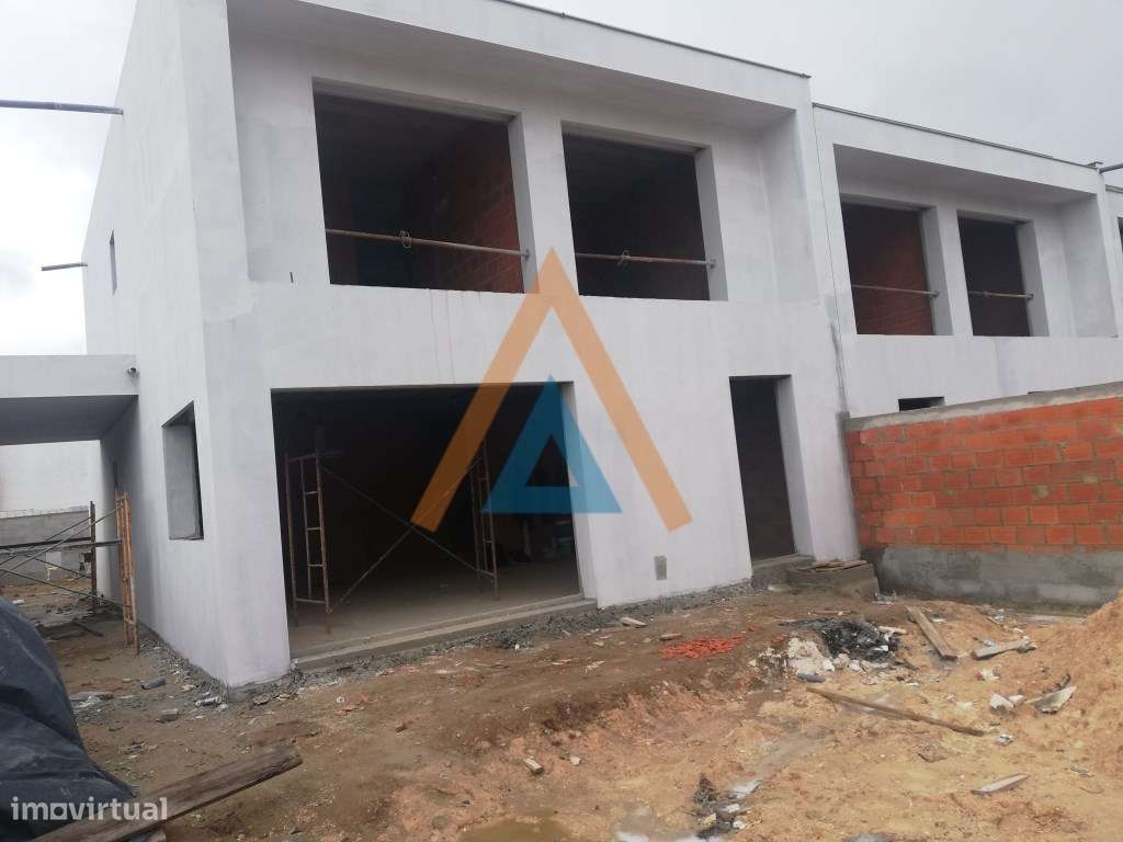 Moradias Geminadas em Santa Maria de Lamas. - Grande imagem: 5/37