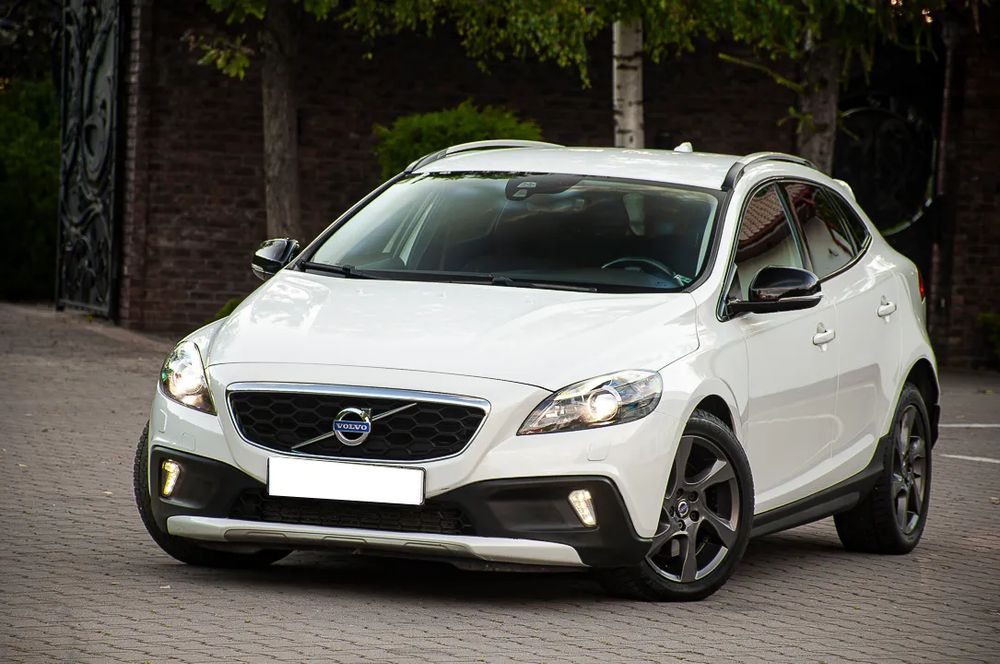 Volvo V40 D4 Drive-E Summum 2015