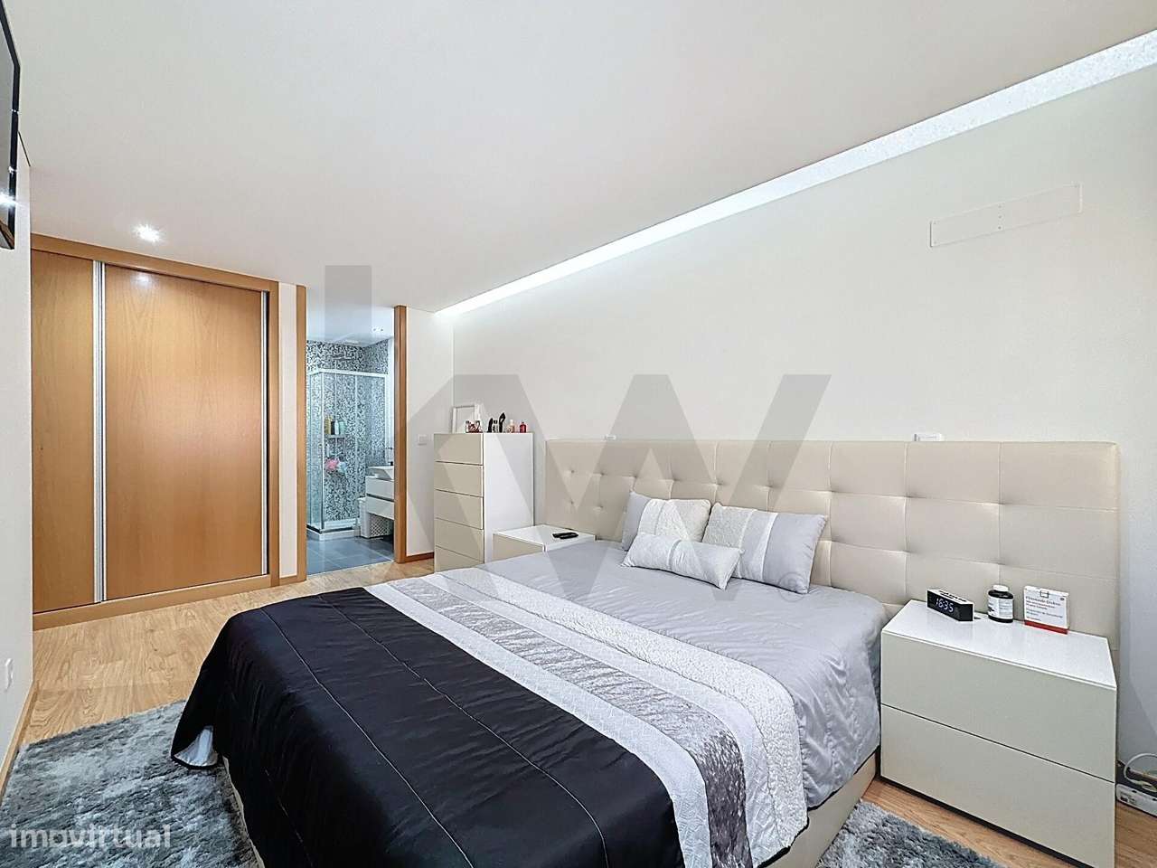 Apartamento T2 c/ Garagem Fechada em Perfeito Estado- Urbanização Pass-19