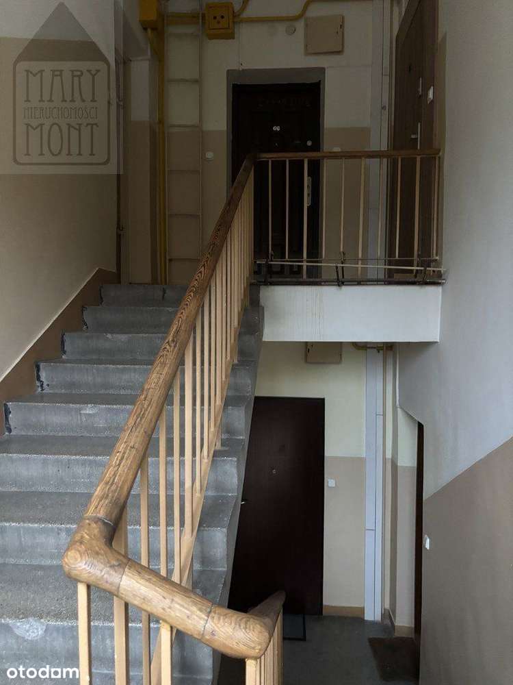 Kamienica, wysokie metro st. Bielany-16