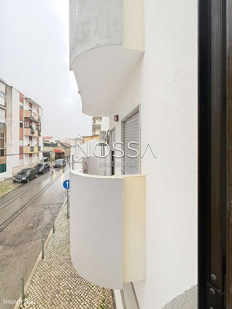 Espetacular T2 no coração da Baixa da Banheira-23