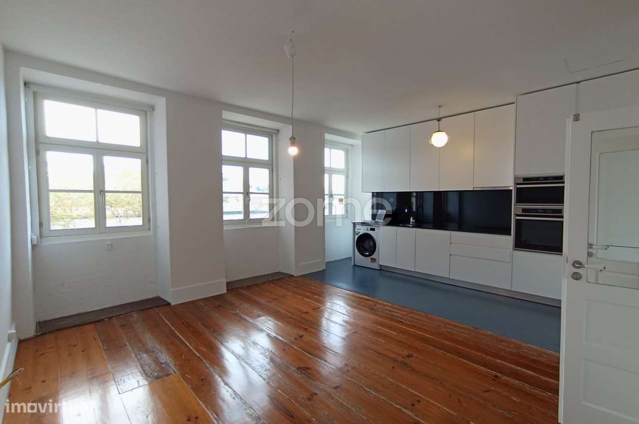 APARTAMENTO T1, PRIMEIRA LINHA DE RIO COM VISTAS DESAFOGADAS - Grande imagem: 4/13