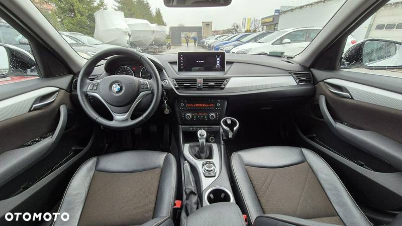 BMW X1 xDrive18d - 12