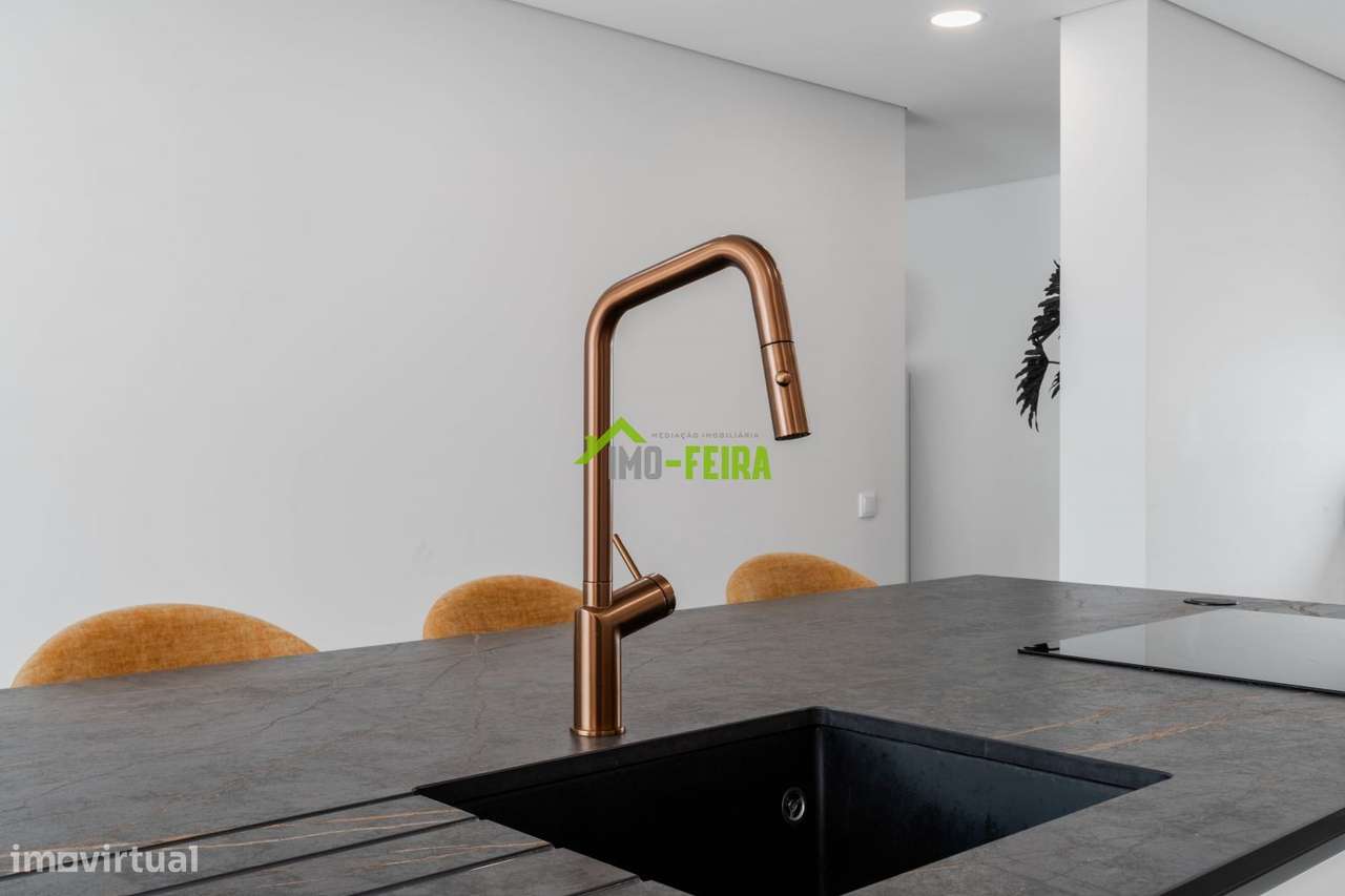 MORADIA LUXO COM PISCINA-9