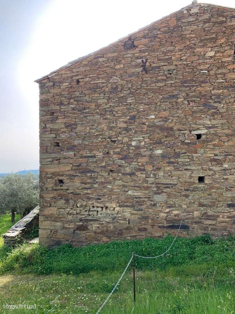 Quintinha com Casas em Xisto-5