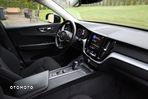 Volvo XC 60 B4 D AWD Momentum - 25