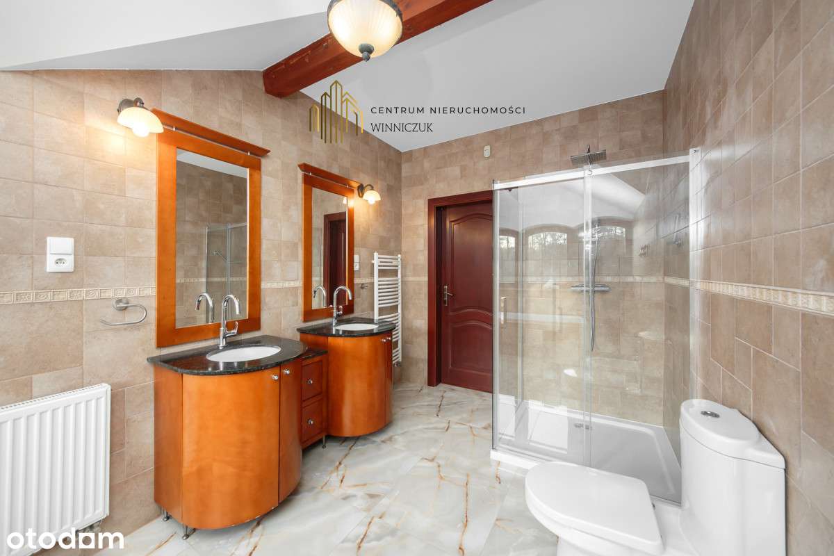 Rezydencja z basenem tuż przy lesie-5