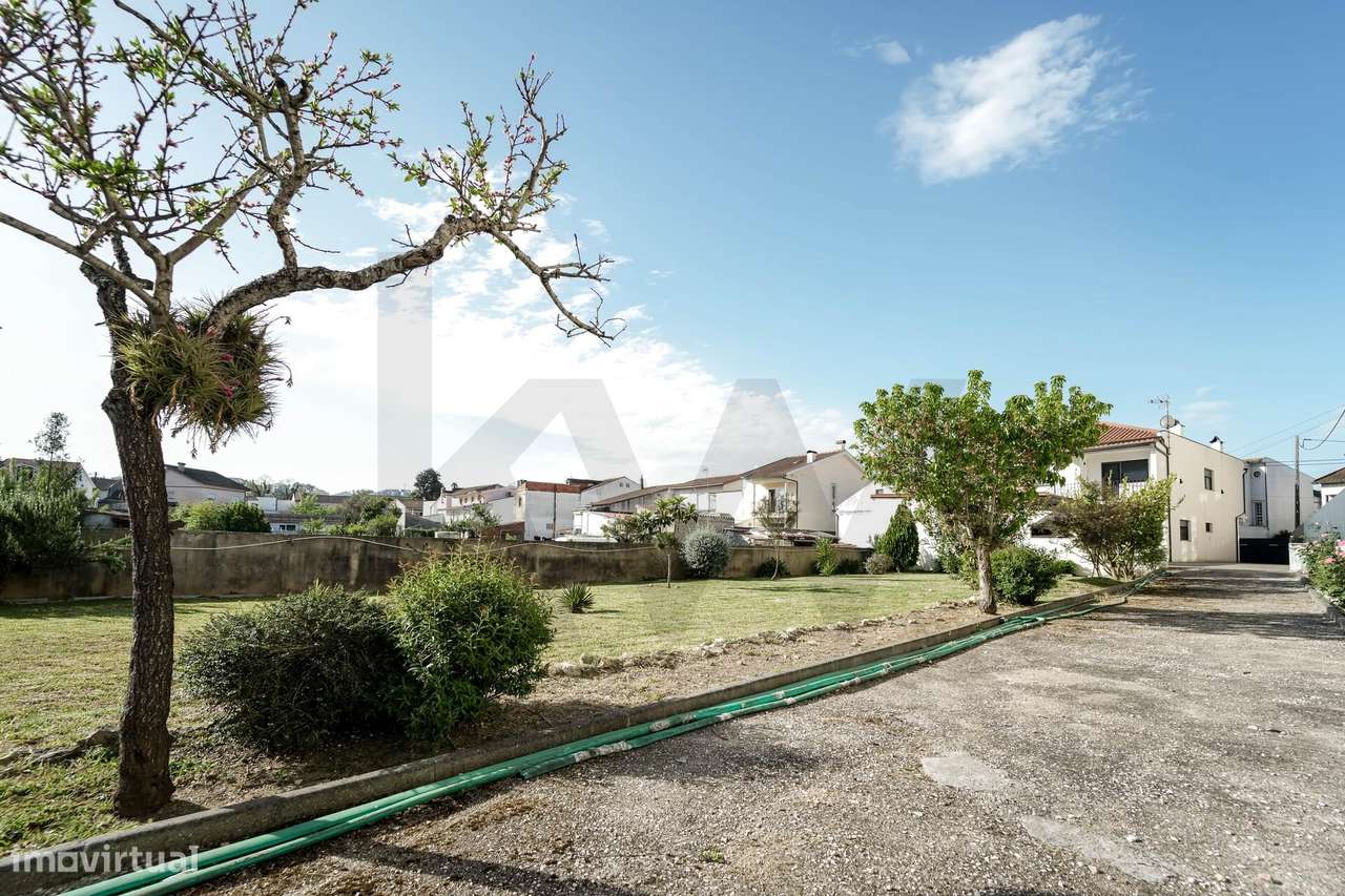 Moradia T4 com terreno, zona exterior equipada e anexos em Coimbra, Sã - Grande imagem: 5/35