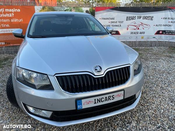 Skoda Octavia 2.0 TDI DSG Premium Edition - 2