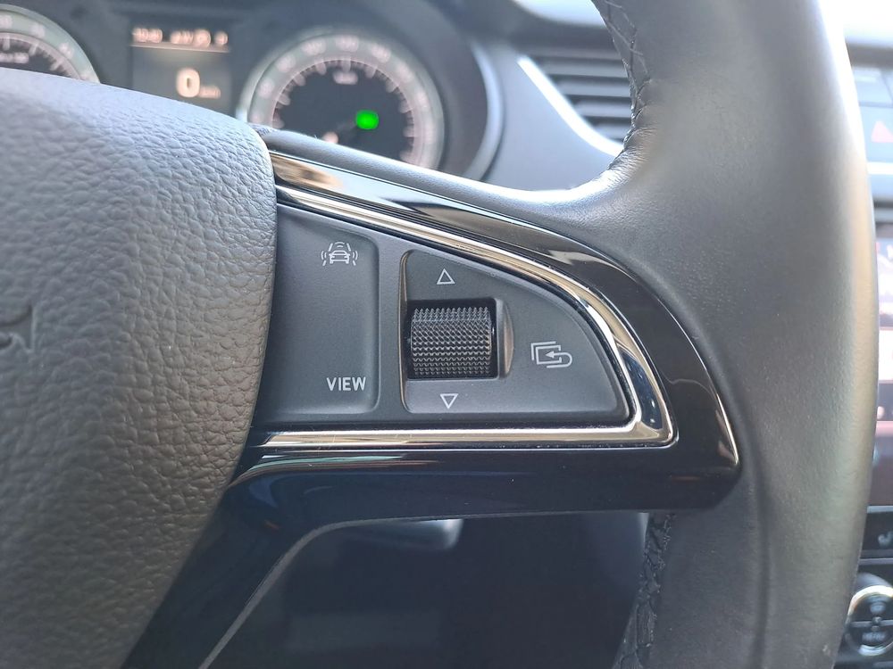 SKODA OCTAVIA 4x4 HAK DSG Blind SPOT 230V 2,0 TDI 150KM Serwis ASO Salon PL VAT23%