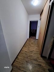 Etaj 1, micro 11 Targoviste! Vanzare Apartament 3 camere