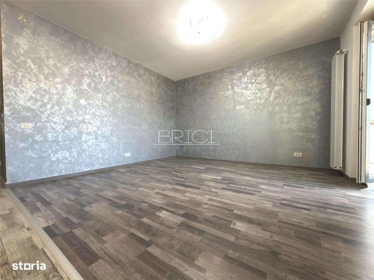 Apartament 3 camere, 67mp, cu Parcare, 2 Balcoane, Coresi - Imagine principală: 3/15