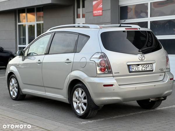 Toyota Corolla Verso 2.2 D-4D Premium + 7os - 6