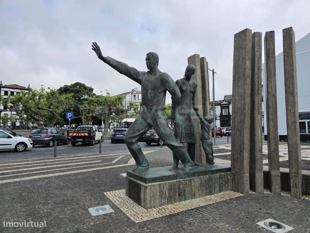 Ativo Imobiliário com Exploração em Funcionamento em Ponta Delgada - Grande imagem: 5/11