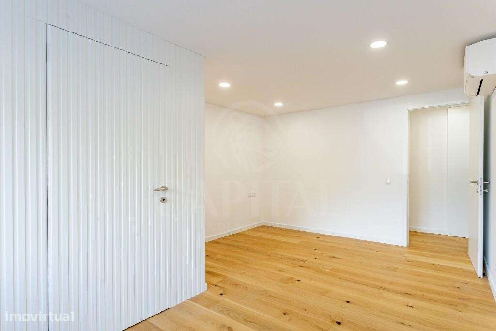 Apartamento T5 Duplex Exclusivo em Primeira Linha de Mar-35