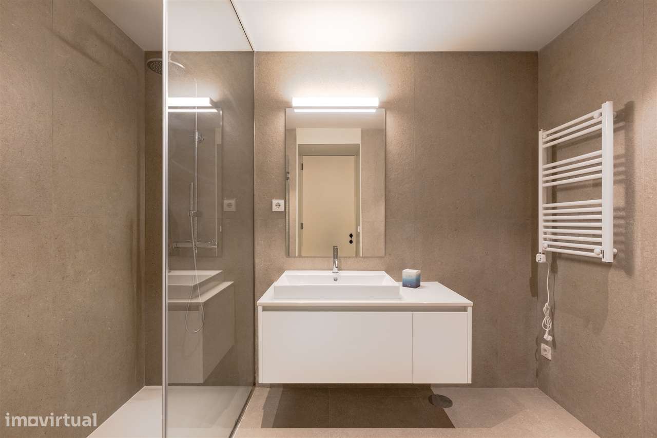 T2 Av República Gaia | T2 Santa Marinha Afurada | T2 Novo LYNQ-21