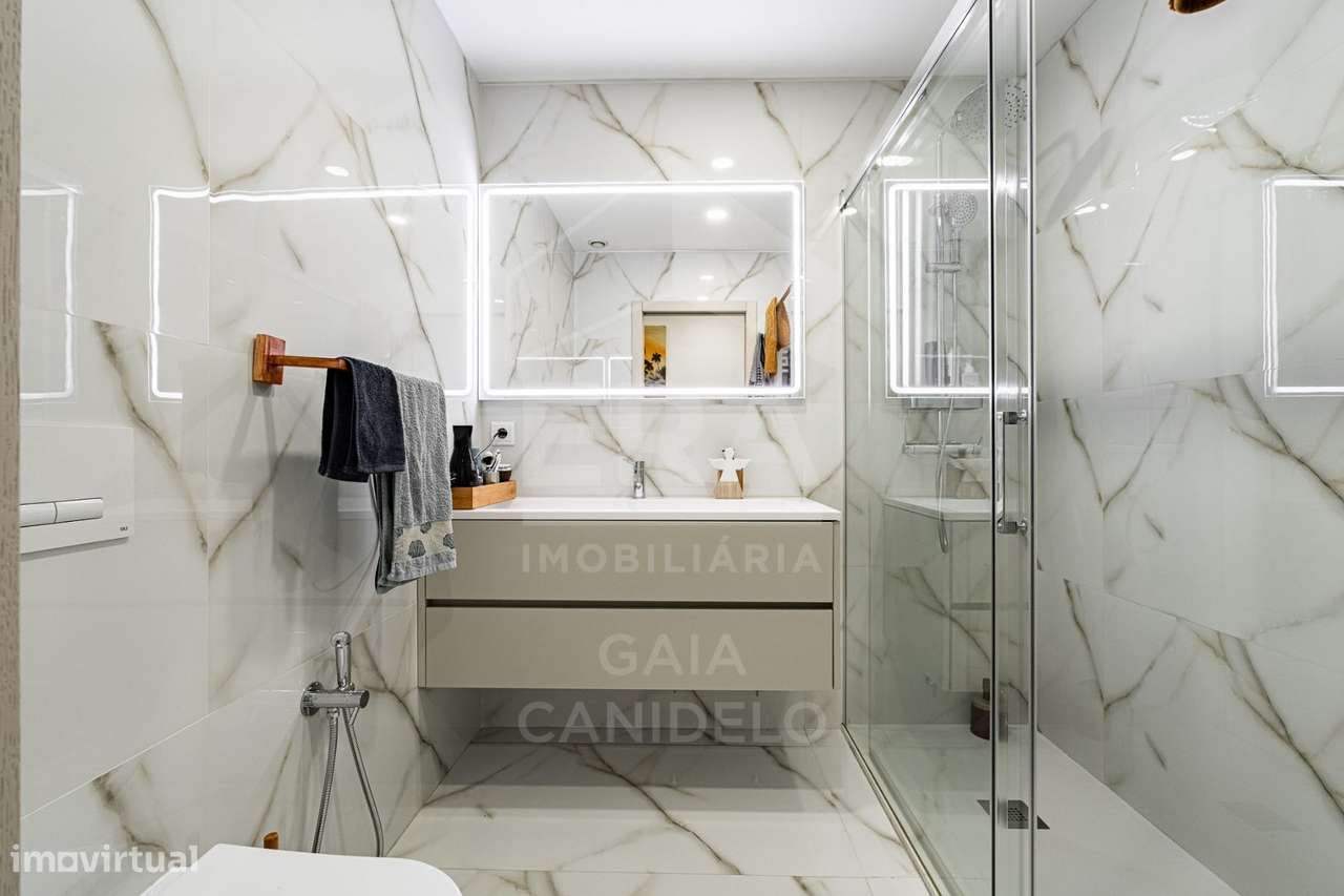 T2 no centro da cidade com vista MAR e cidade!-13