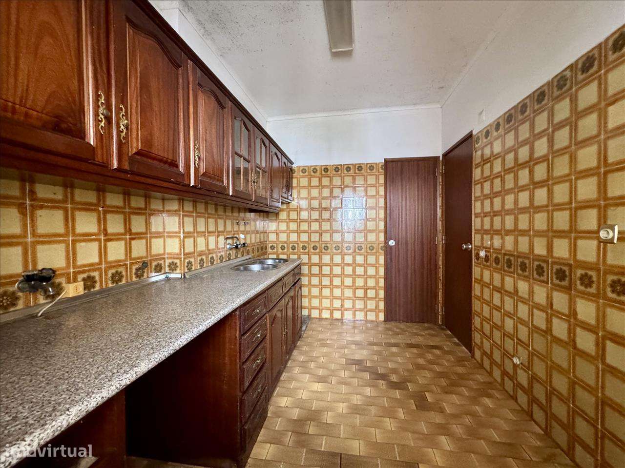 Apartamento T3, com Varanda, no Centro do Pinhal Novo-5