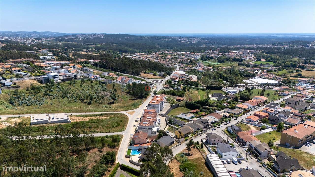 Moradia Isolada T4 Venda em Santa Maria da Feira, Travanca, Sanfins e-57