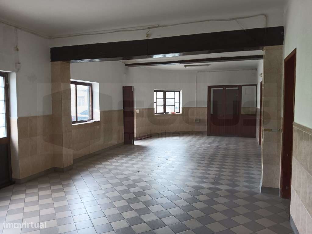 Prédio / moradia com 3 frações- Investimento - Gafanha da Nazaré - Grande imagem: 4/32