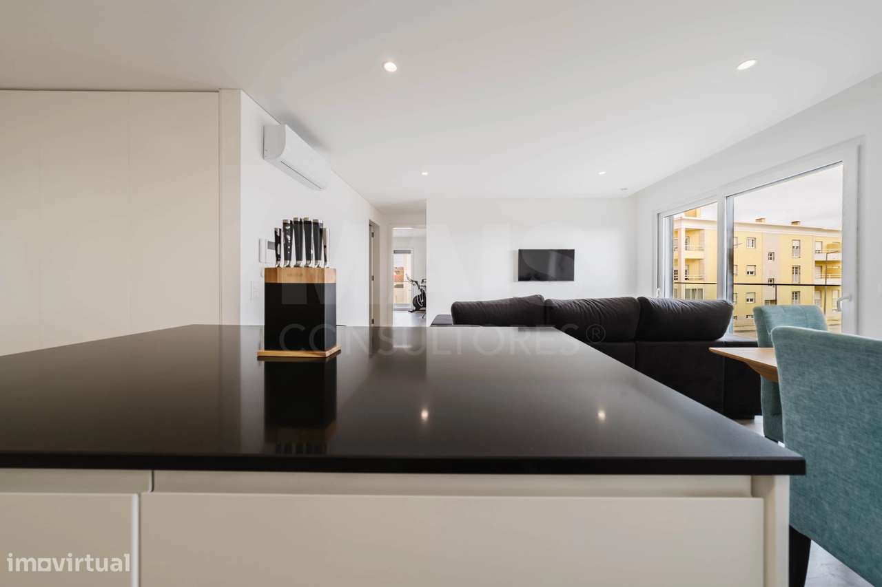 Apartamento T2 |Semi-novo | Varanda | Garagem Box |Atouguia da Bale... - Grande imagem: 5/22