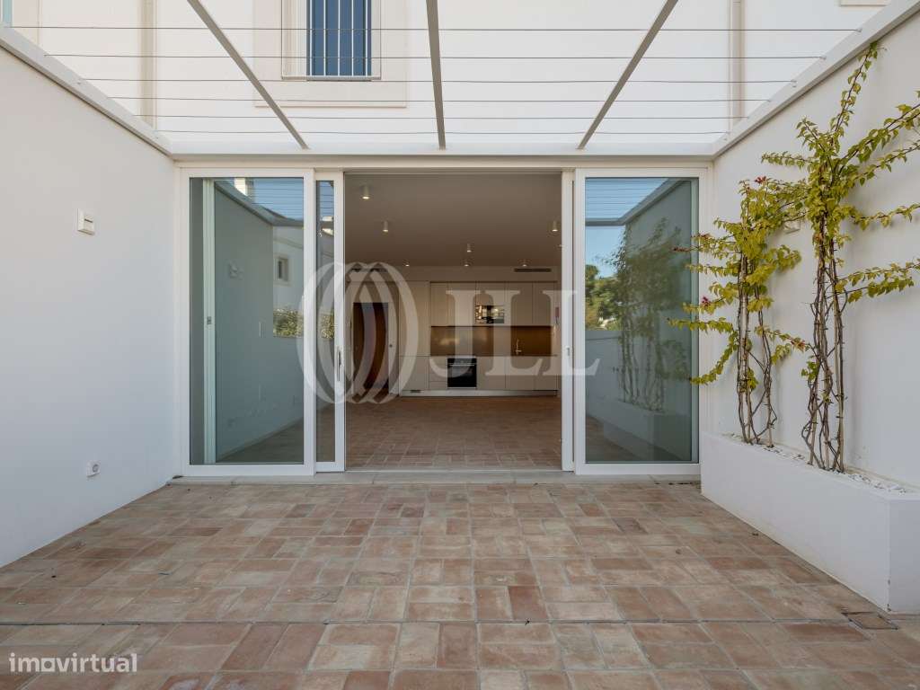 Moradia T3 com piscina em Tavira Algarve-5