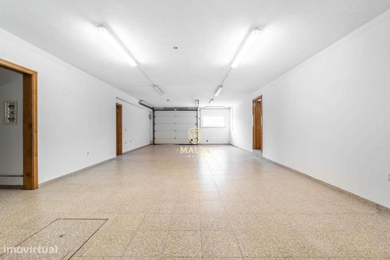 Moradia de Sonho na zona da Falperra!-53