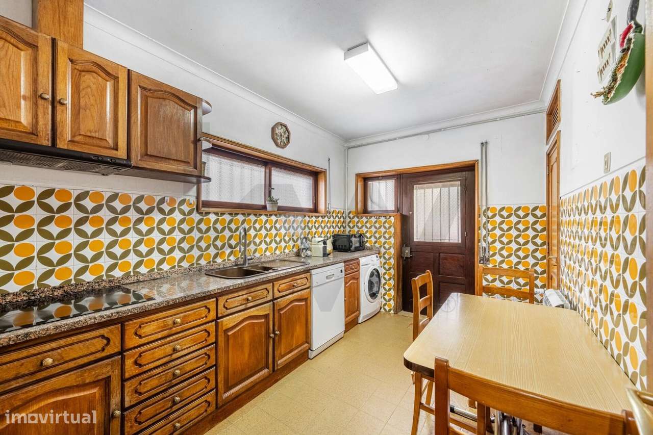 OPORTUNIDADE - PREÇO REVISTO | Moradia T4 de 3 Frentes em Oliveira do - Grande imagem: 5/17