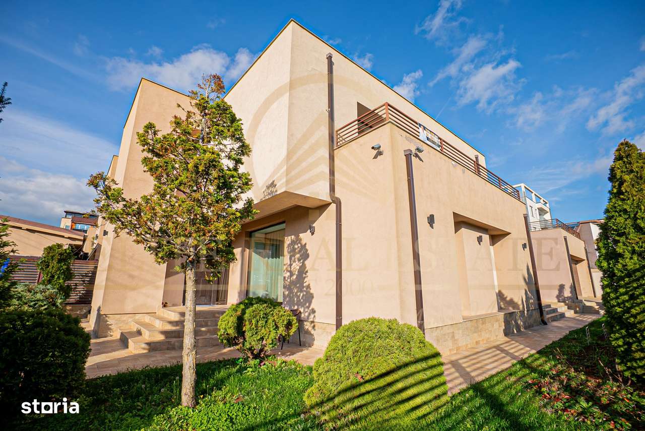 Stațiunea Mamaia Nord / Langa mare - Vânzare casa deosebita P+1E-6