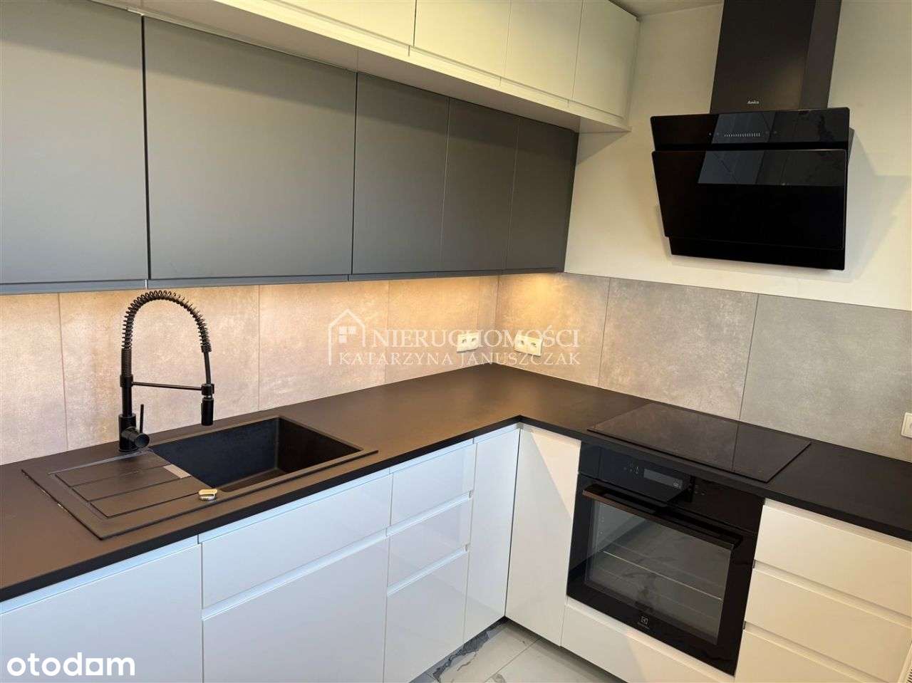 Piękne, Po Kapitalnym Remoncie, Meble W Cenie-0